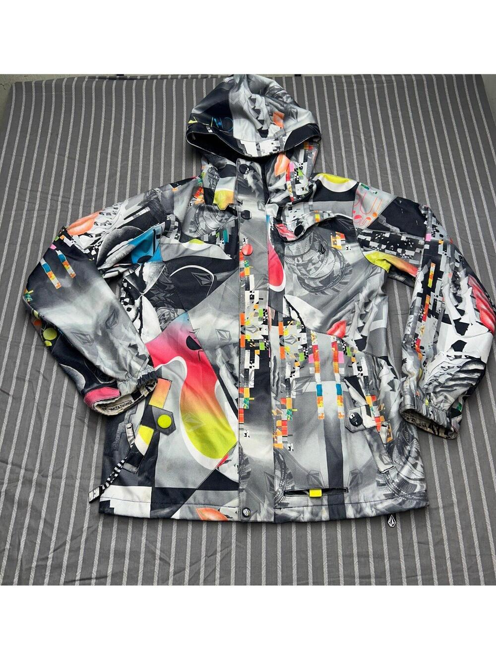 Volcom snowboard jacket in a multi-color graphic print Men's Size Large